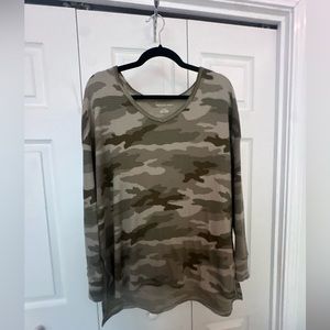 American Eagle Camo Long Sleeve
